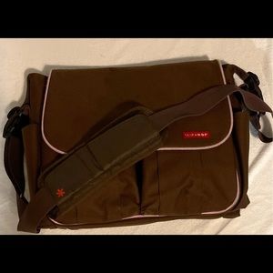 Skip Hop messenger diaper bag